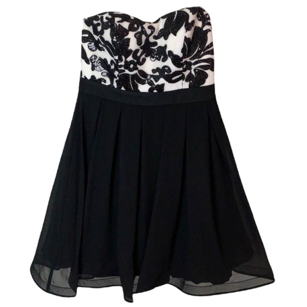 - NWT Black White Sequin Hearts Semi-formal Cocktail dress Lined Tulle